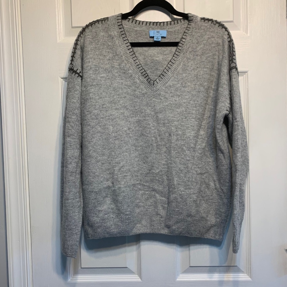 CeCe V-Neck Sweater M Gray Blanket Stitch Long Sleeve Cozy Soft Girl Layer Hygge